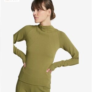 LUNE ACTIVE
Forest Longsleeve Line Top